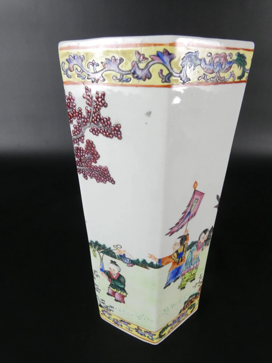 Chinese zeshoekige Famille Rose-vaas – reproductie - foto 3