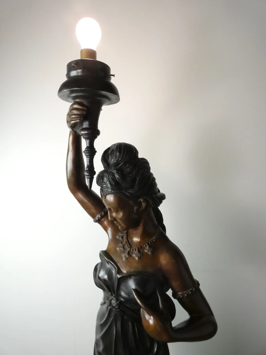 Imposante sculpturale vloerlamp in Art Nouveau-stijl - foto 6