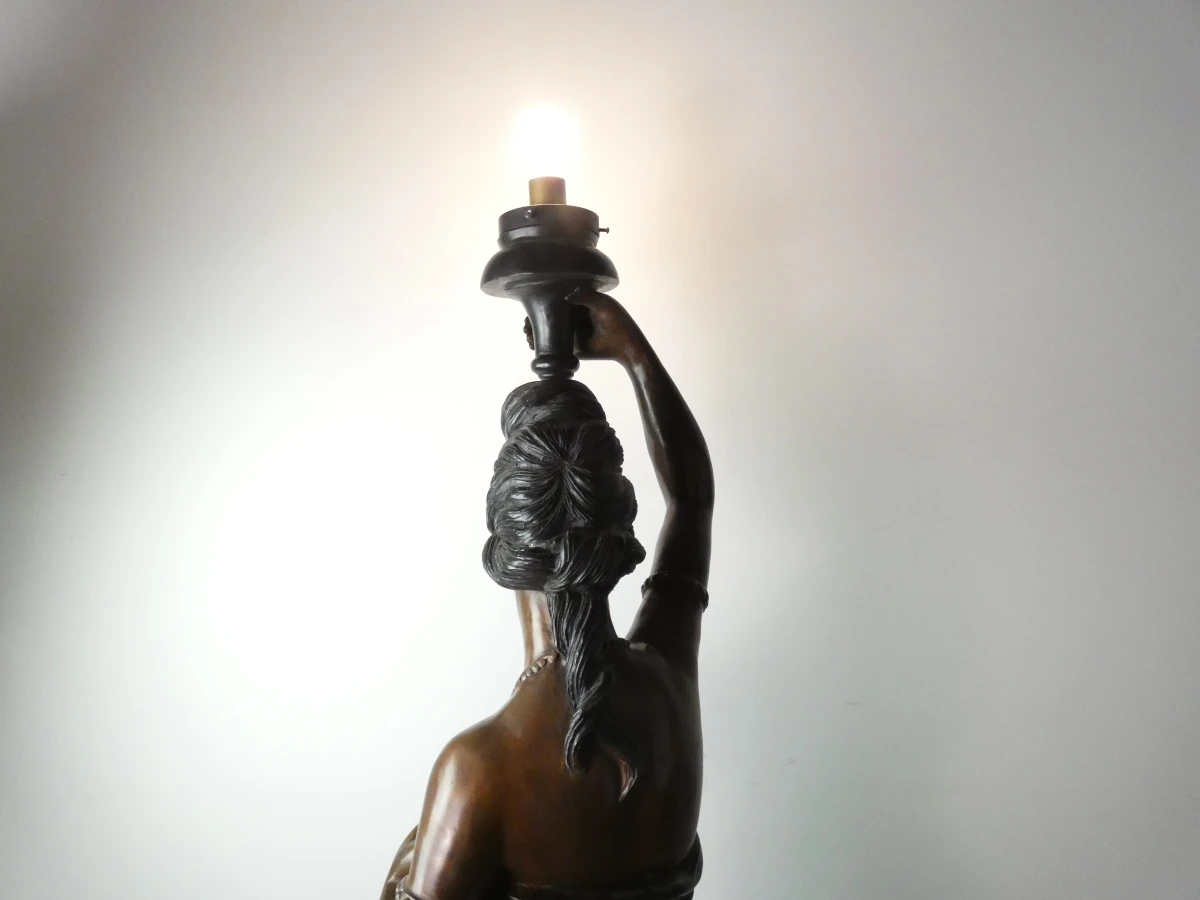 Imposante sculpturale vloerlamp in Art Nouveau-stijl - foto 7