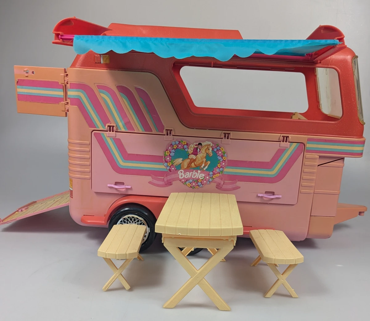 Barbie Paarden Trailer Camper in originele doos. - foto 6