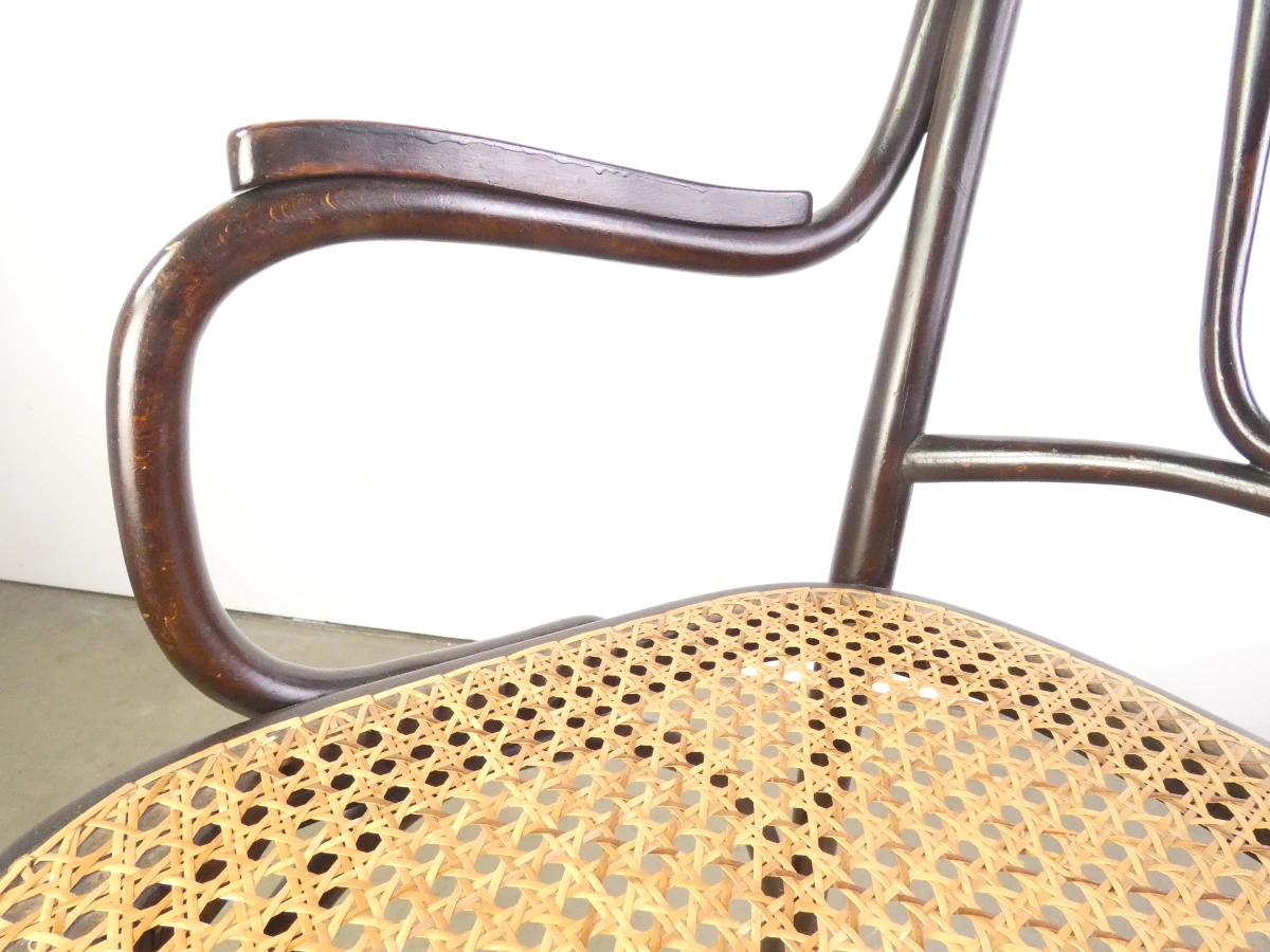 Vintage Thonet-stijl armstoel met rotanzetting - foto 11