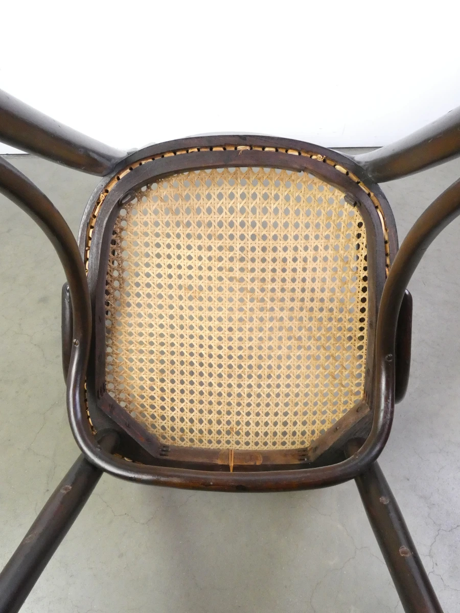 Vintage Thonet-stijl armstoel met rotanzetting - foto 17