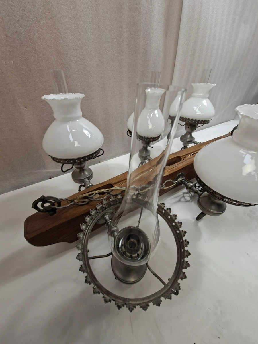 Grote Rustieke Antieke Stijl Hanglamp – 6-Lichts Petroleummodel op Robuuste Houten Balk - foto 3