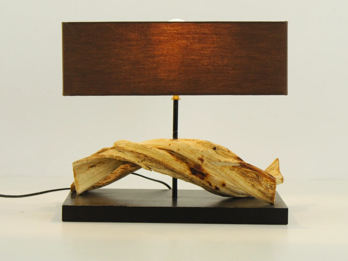 Wabi-Sabi stijl tafellamp met sculpturale drijfhout voet - foto 2