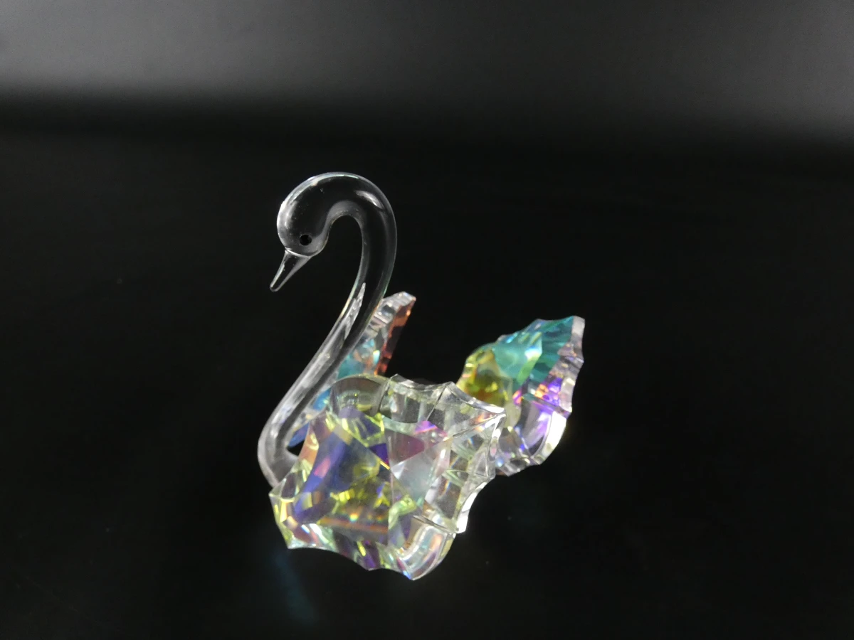 Glazen vitrinekast met kristallen dierenfiguren - foto 13