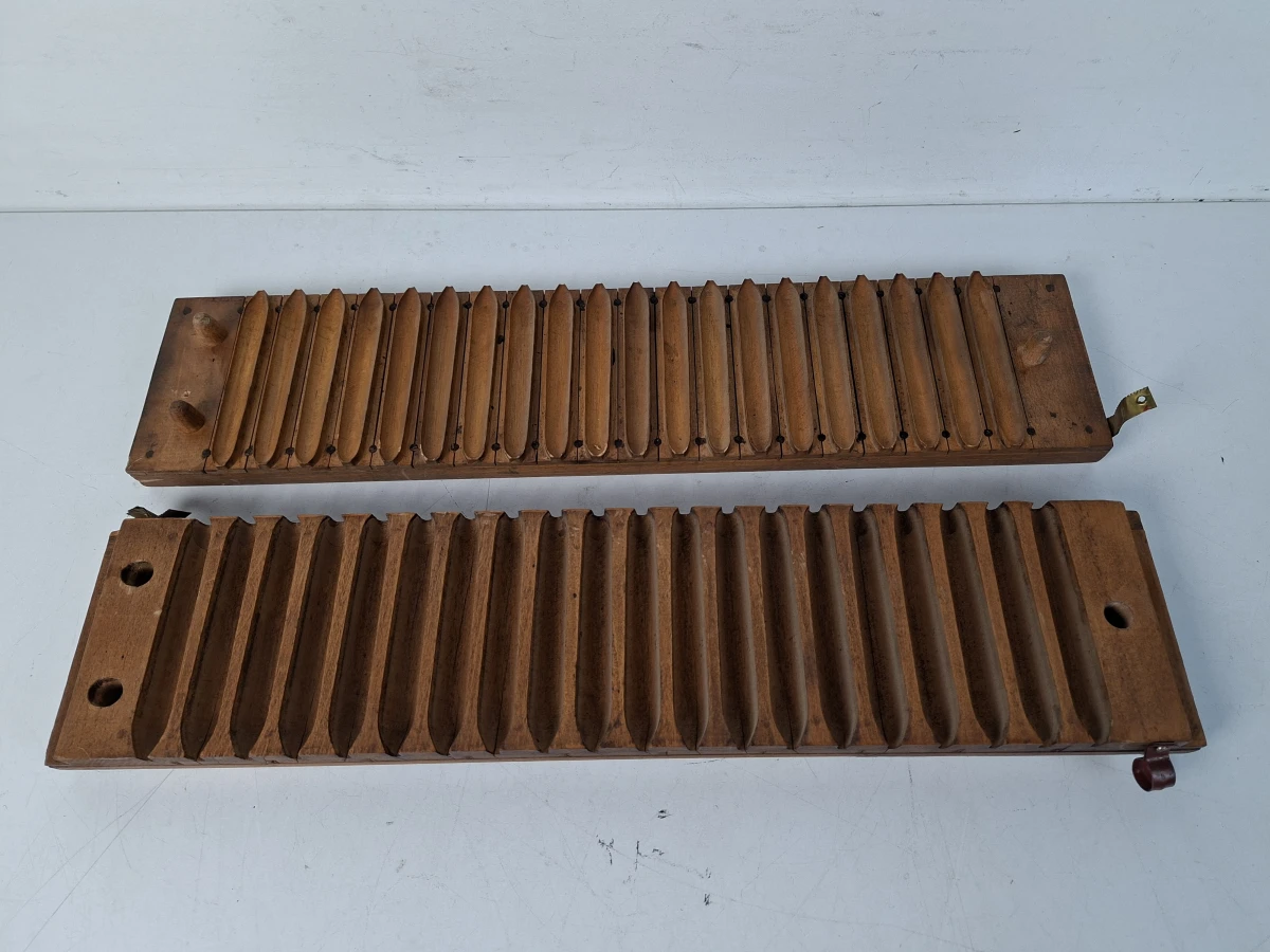 Authentieke Vintage Houten Sigarenvorm (1952) – Carl Intelmann Kom.-Ges. - foto 2