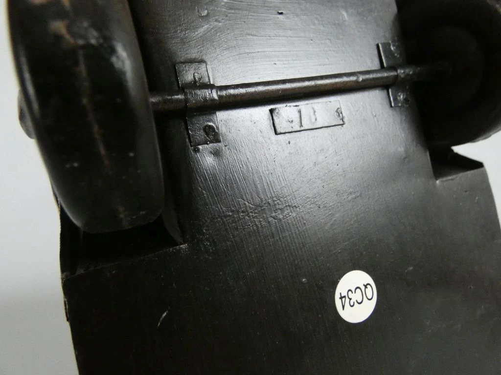 Decoratief metalen modelauto met surfplanken uit 1957 - foto 8