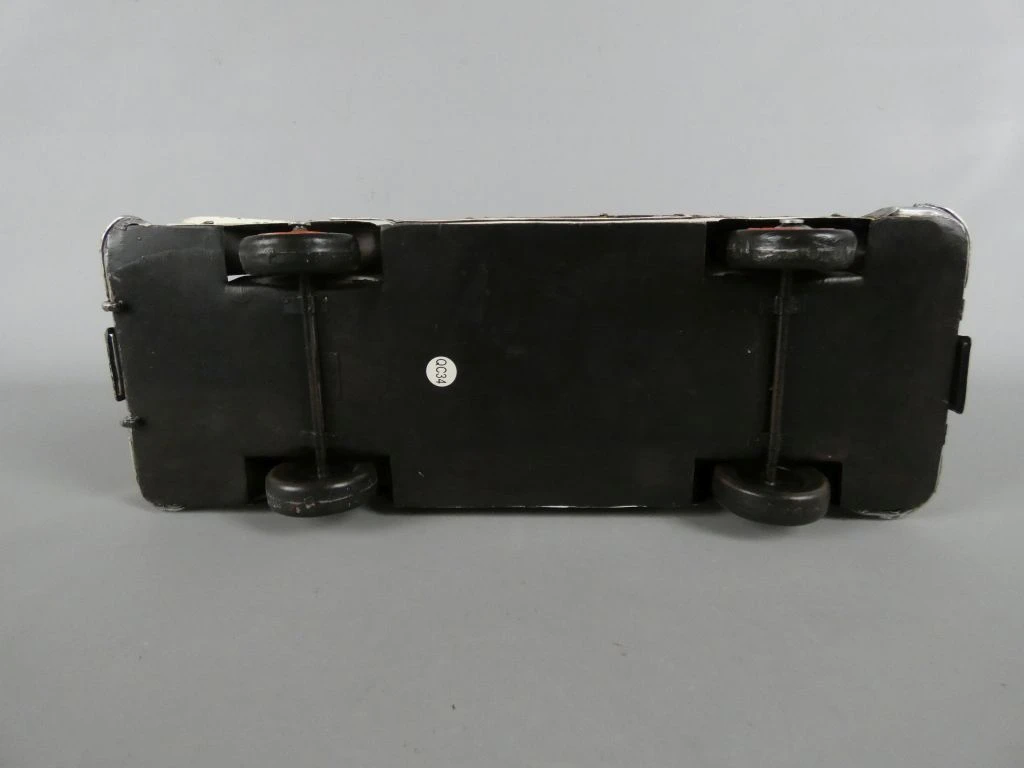 Decoratief metalen modelauto met surfplanken uit 1957 - foto 7