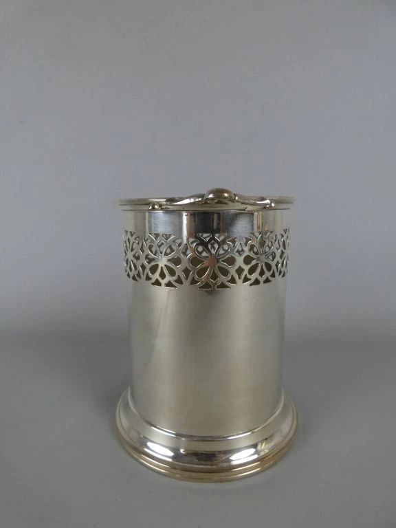 Zilverkleurige wijnkoeler met decoratief patroon - foto 2