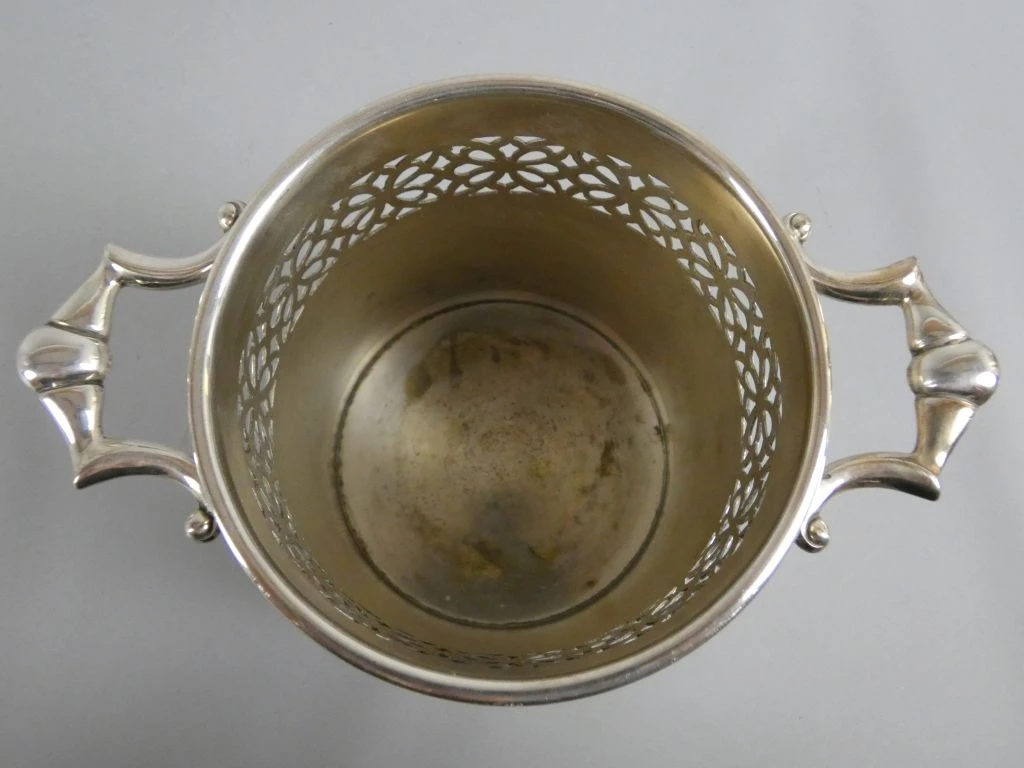 Zilverkleurige wijnkoeler met decoratief patroon - foto 6