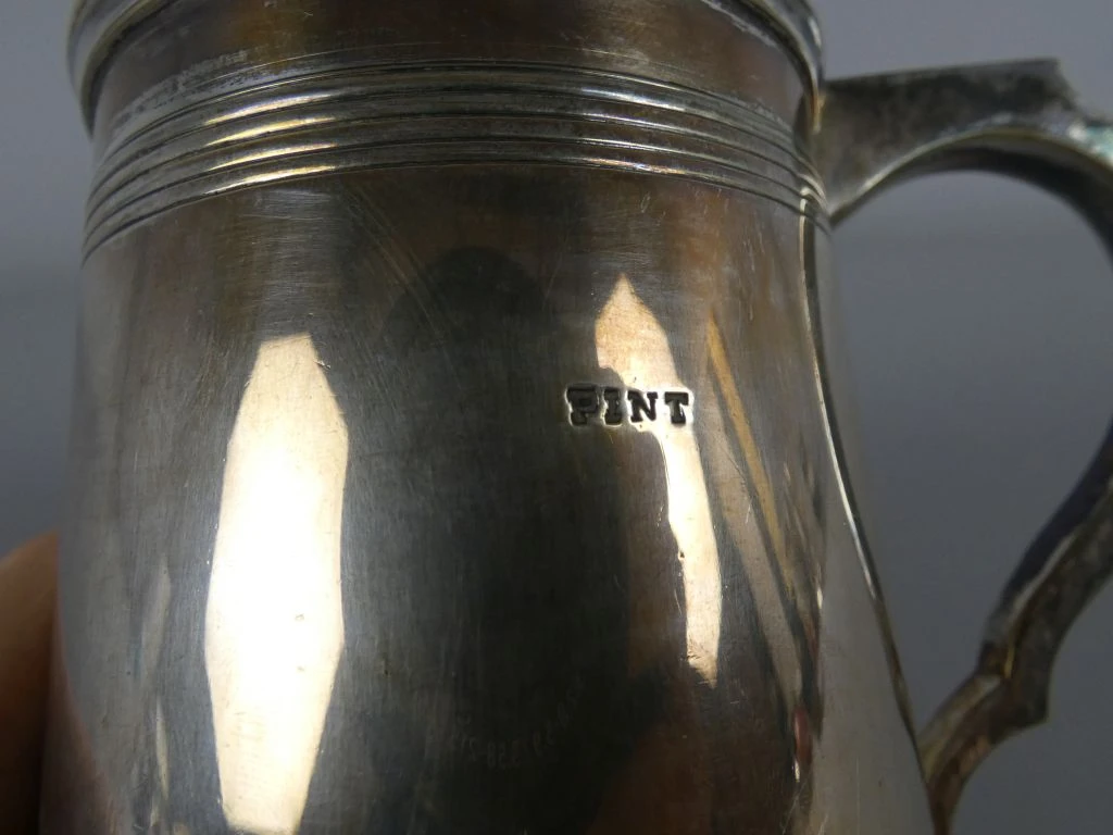Antieke zilveren beker met handvat - foto 4