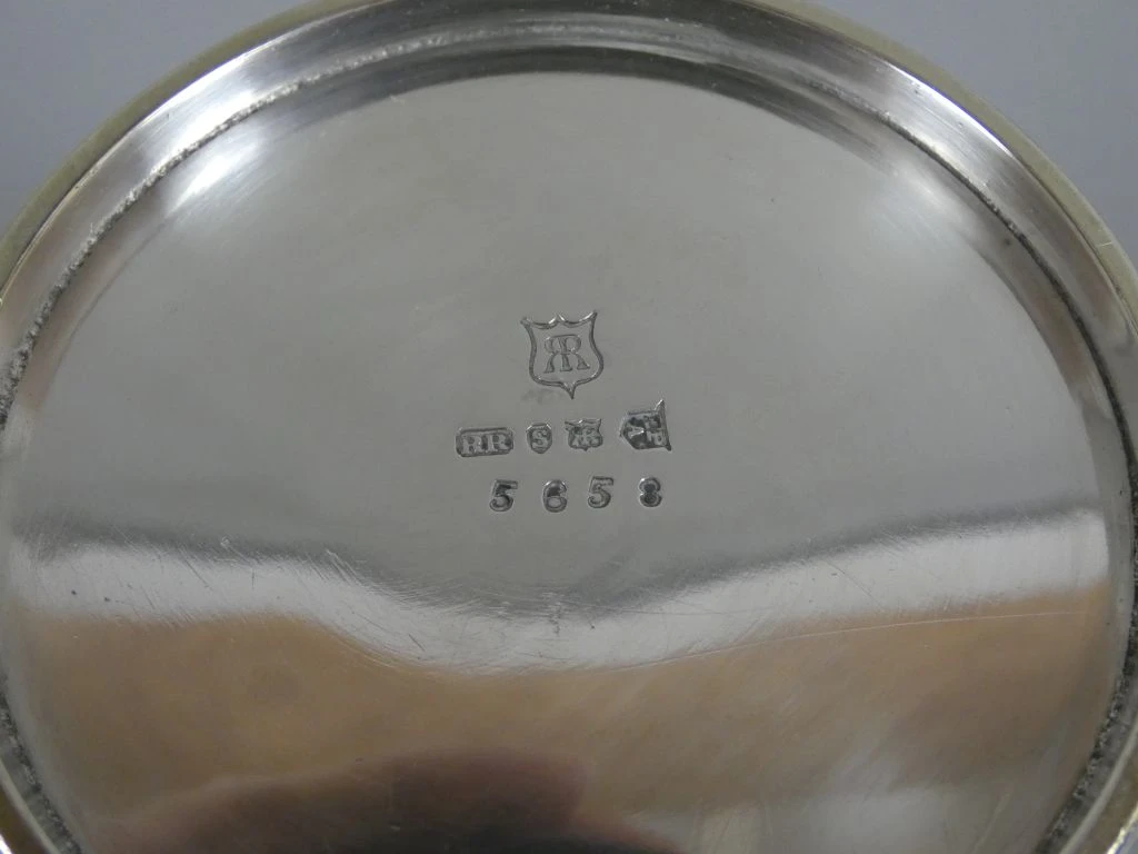 Antieke zilveren beker met handvat - foto 5