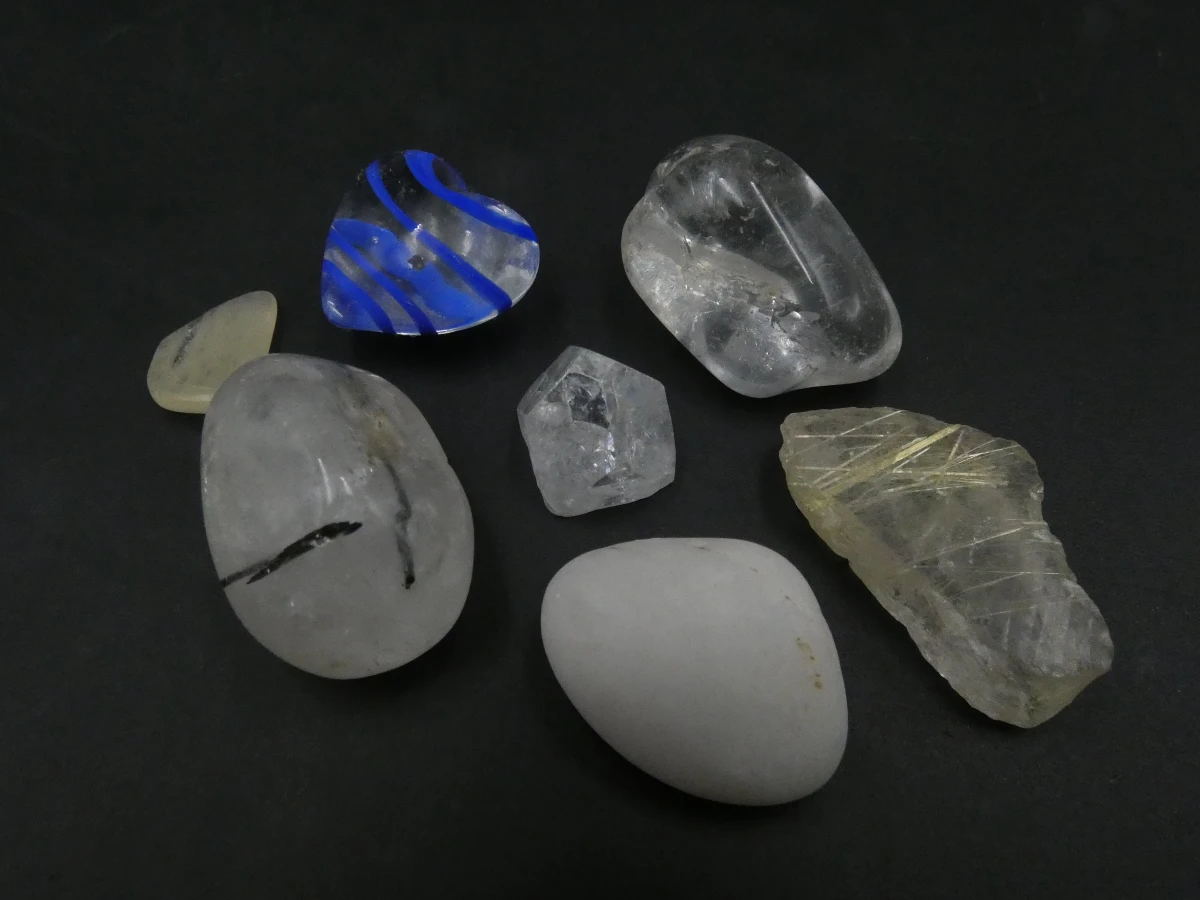 Verzameling mineralen, fossielen en schelpen met opbergdoos - foto 10