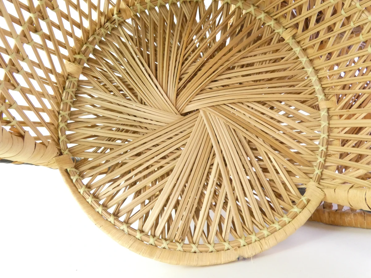 Set van 3 vintage rotan stoelen – decoratieve pauwenstoel en twee kinderstoelen - foto 9