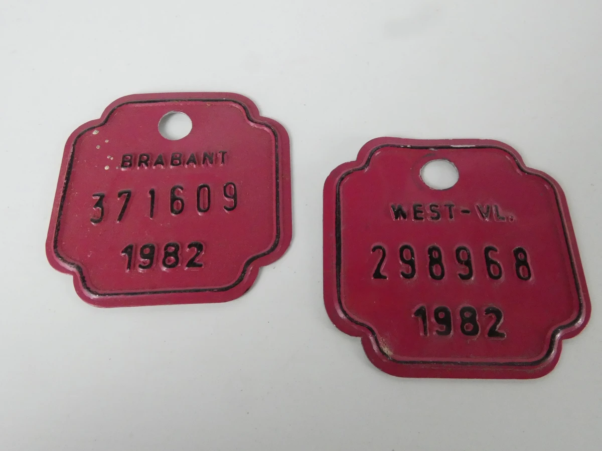 Verzameling vintage Belgische metalen fietsbelastingplaatjes - foto 7
