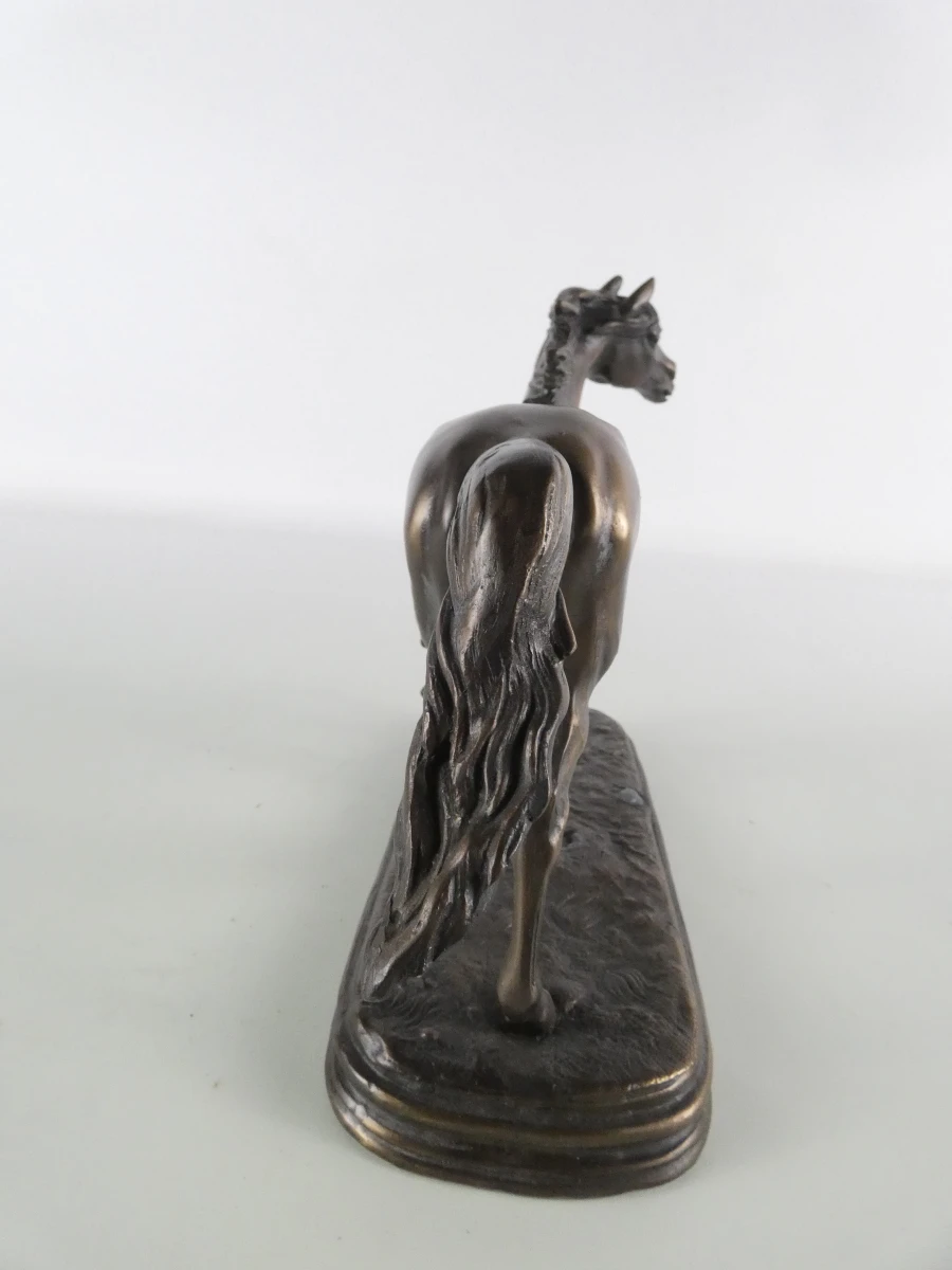 Decoratief paardenbeeld op sokkel – O. Tupton / O.T.T. – koudgegoten brons - foto 4