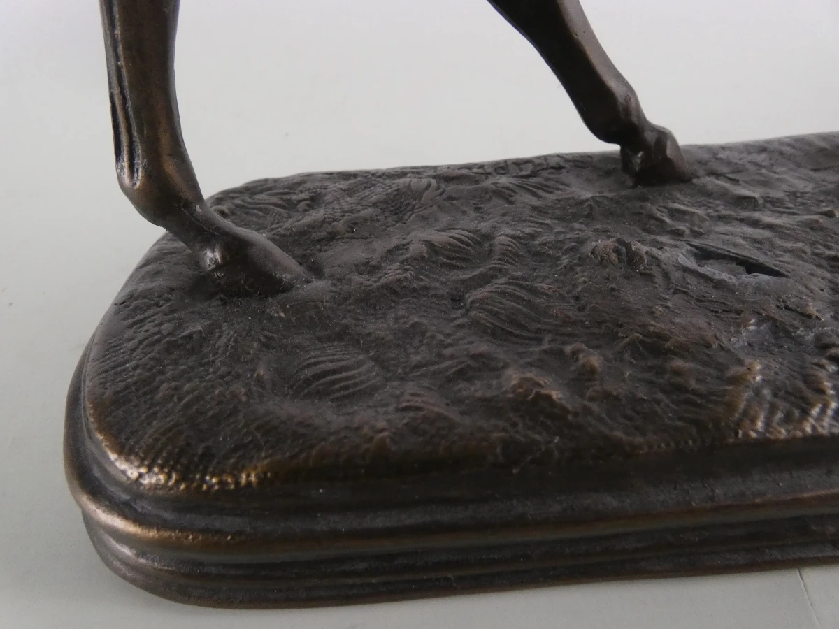Decoratief paardenbeeld op sokkel – O. Tupton / O.T.T. – koudgegoten brons - foto 8