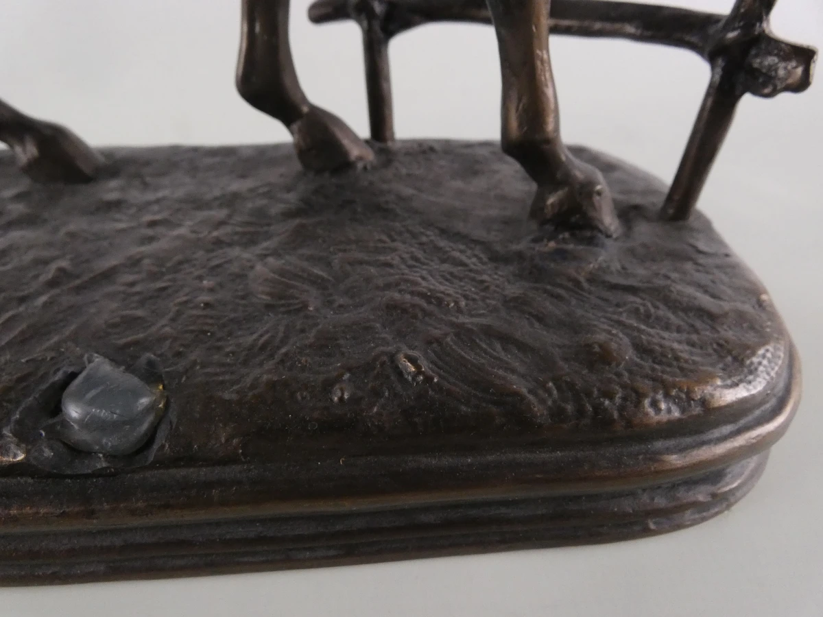 Decoratief paardenbeeld op sokkel – O. Tupton / O.T.T. – koudgegoten brons - foto 9