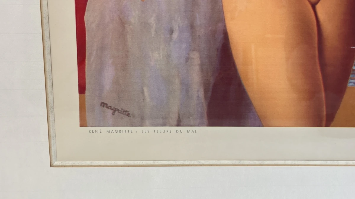 Prachtig ingelijste, zeldzame vintage kunstposter van René Magritte – „Les Fleurs du Mal” (ca. 1960). - foto 2