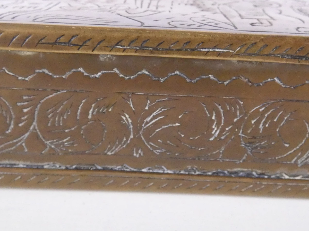 Vintage tabaksdoos met handgravures - foto 13