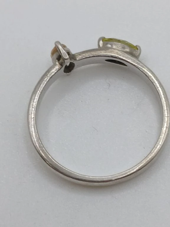Zilveren ring met groene en roze steen - foto 3
