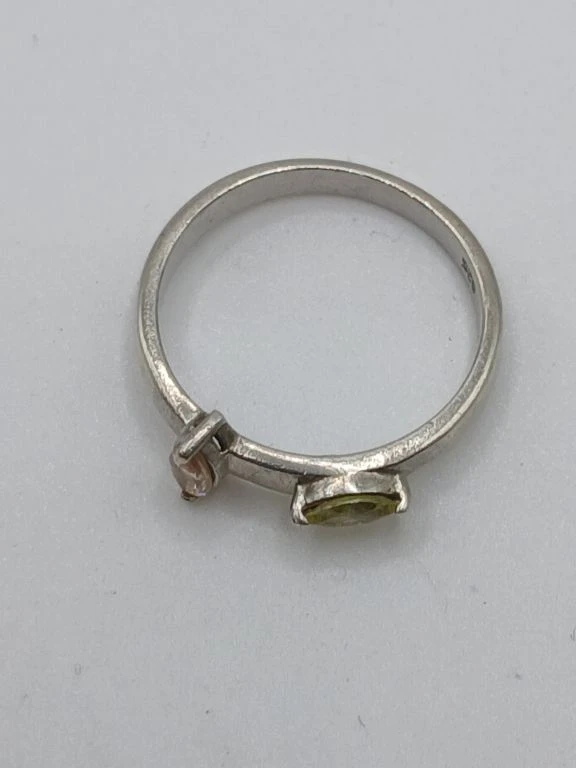 Zilveren ring met groene en roze steen - foto 2
