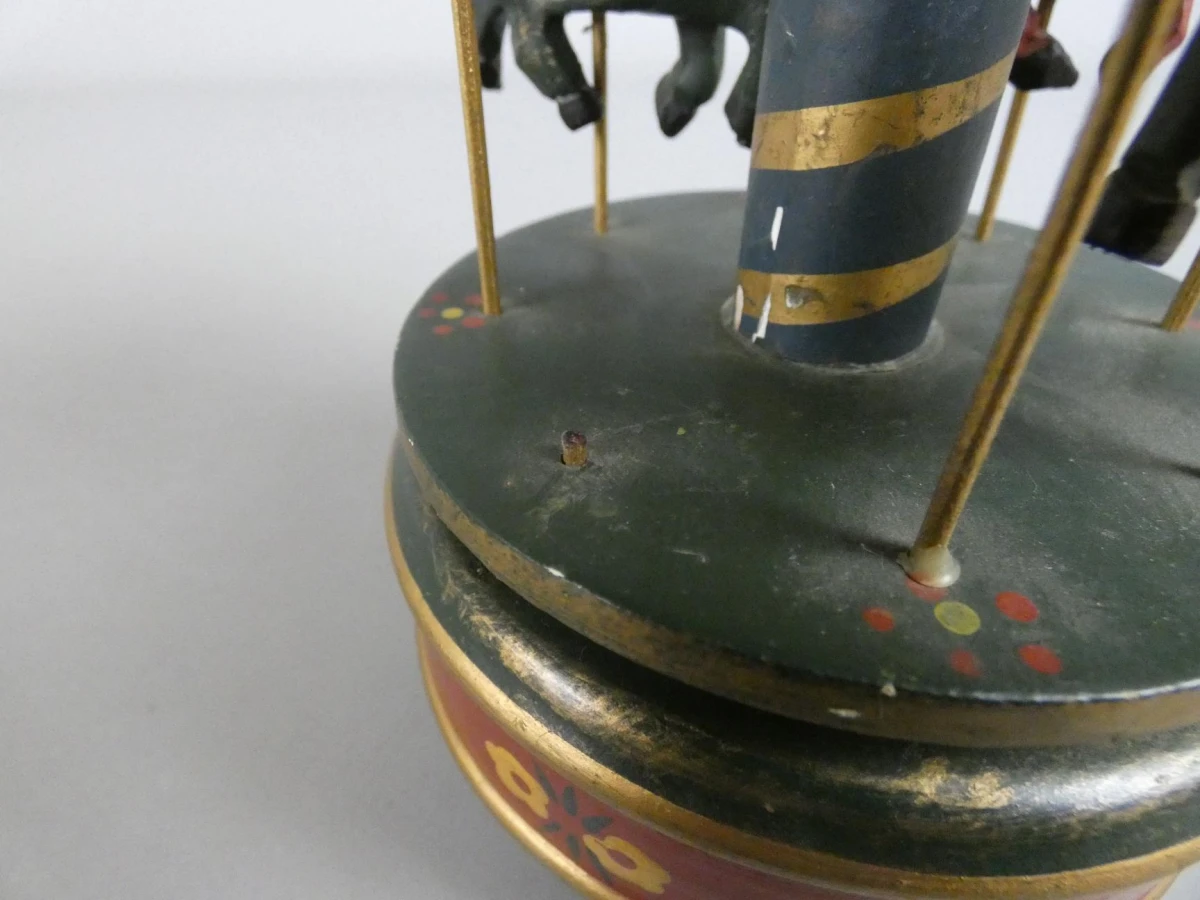 Houten carrousel - foto 6