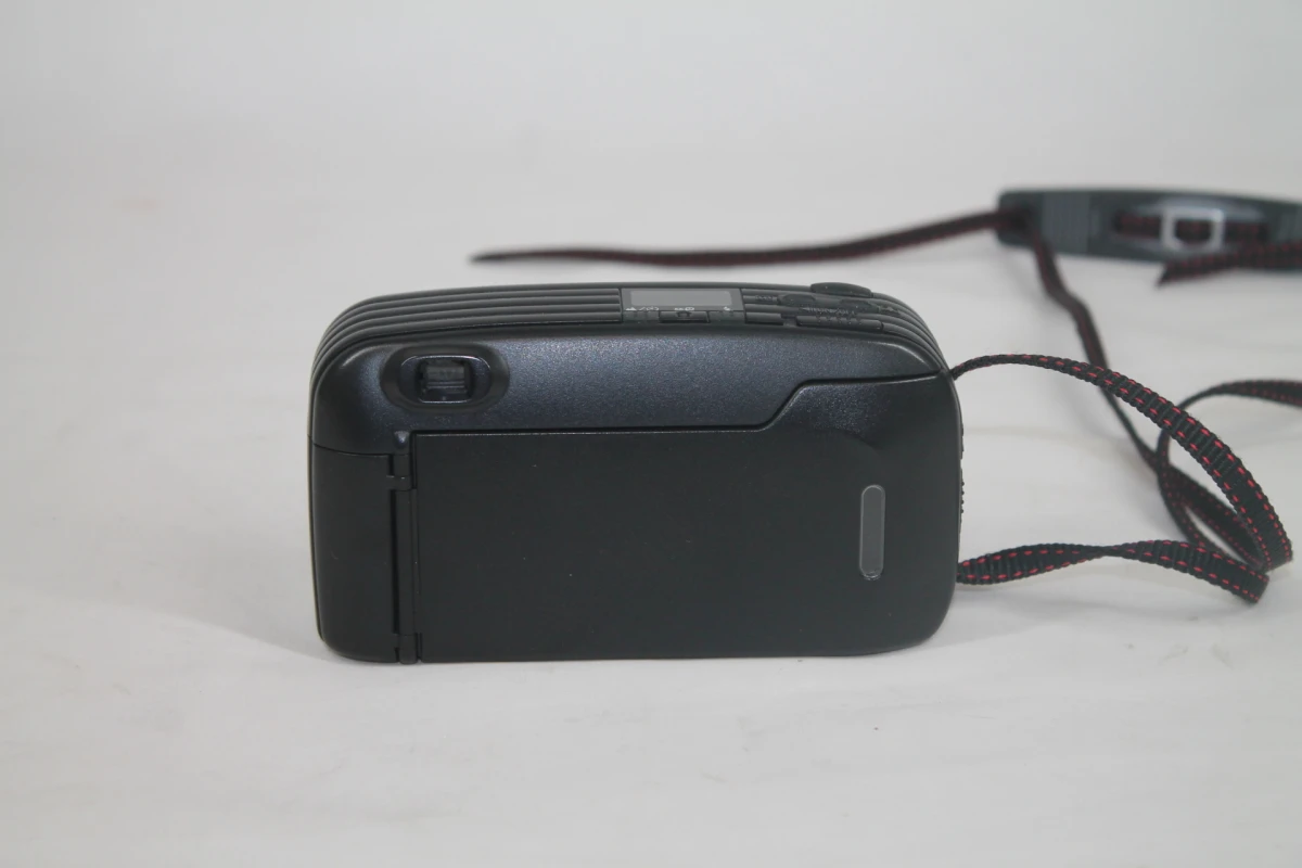 Nikon Zoom 100 - foto 3
