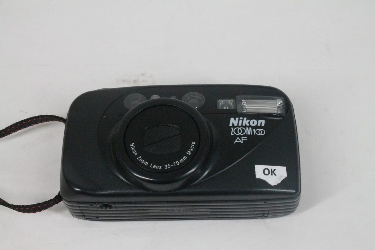 Nikon Zoom 100 - foto 4