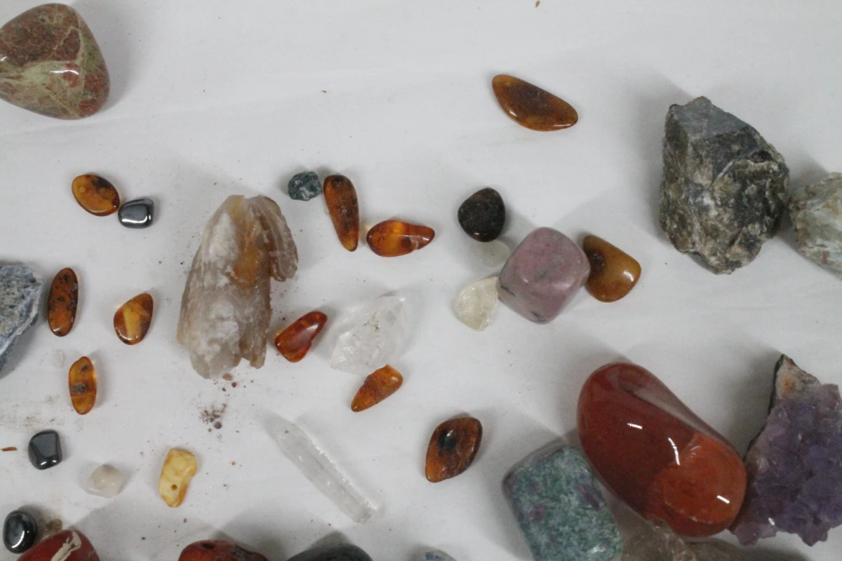 Lot kristallen en mineralen - foto 6