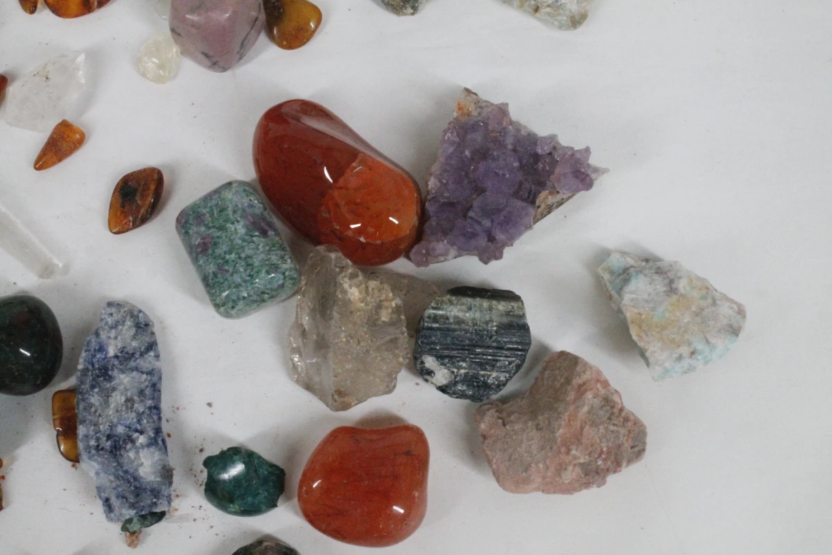 Lot kristallen en mineralen - foto 2