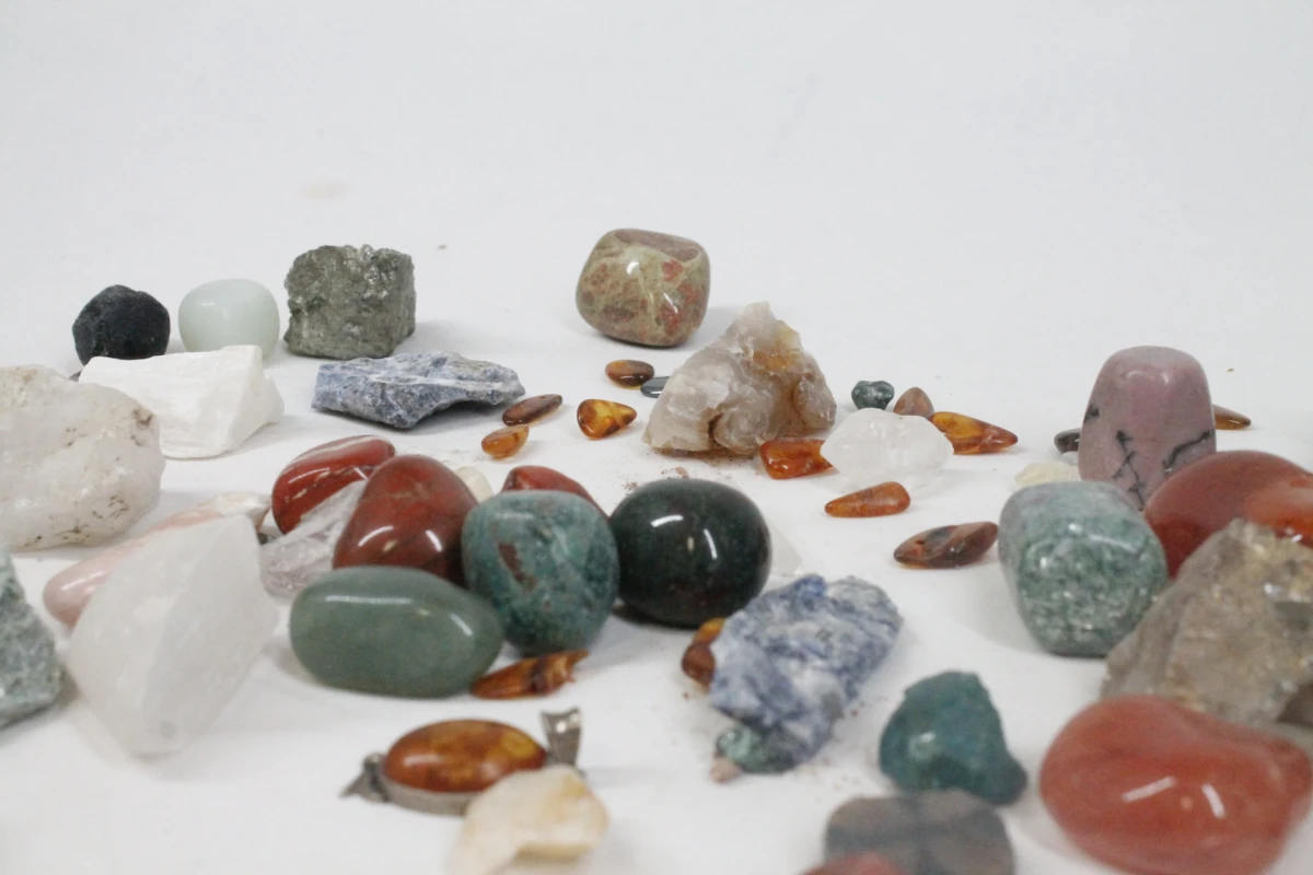 Lot kristallen en mineralen - foto 7