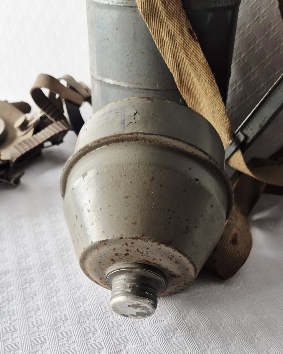 Belgisch gasmasker type L.702 - foto 10