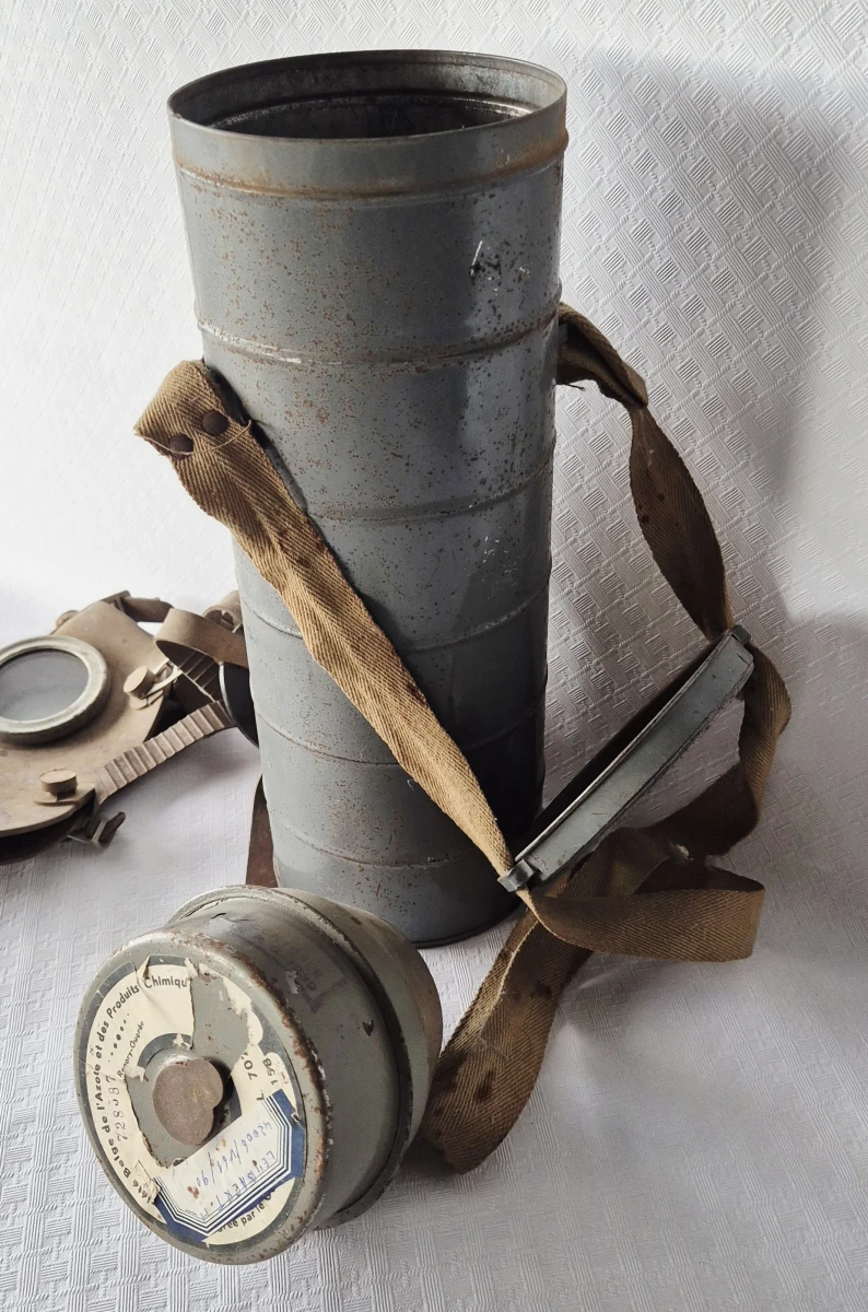 Belgisch gasmasker type L.702 - foto 9