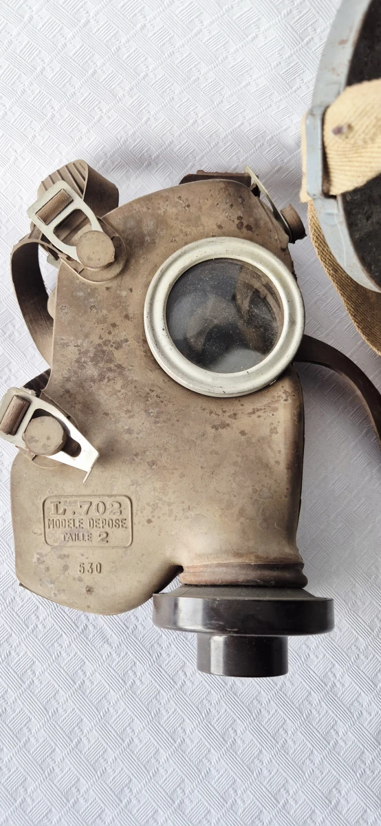 Belgisch gasmasker type L.702 - foto 3