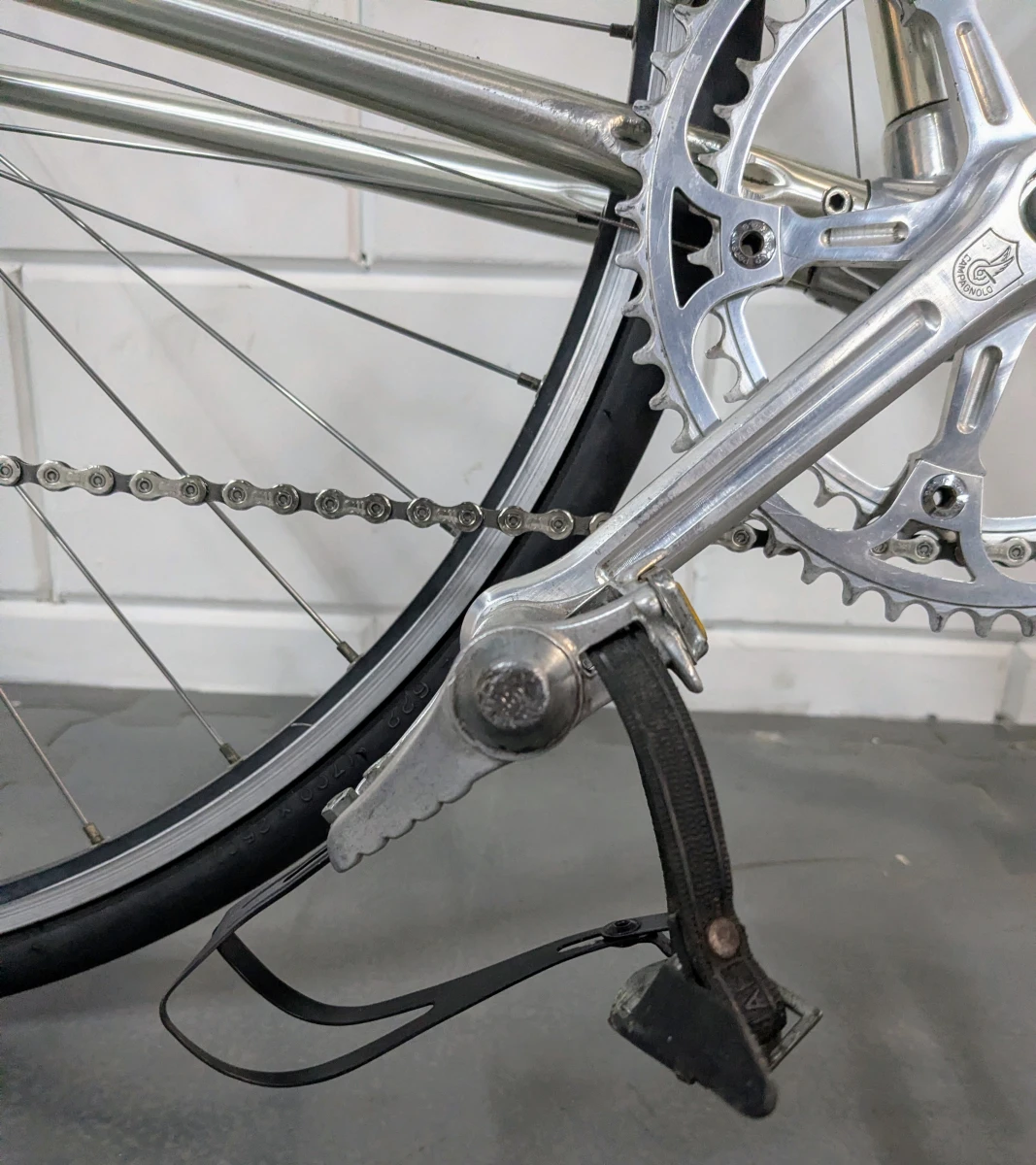 Koersfiets "ALAN" met retro onderdelen. - foto 10