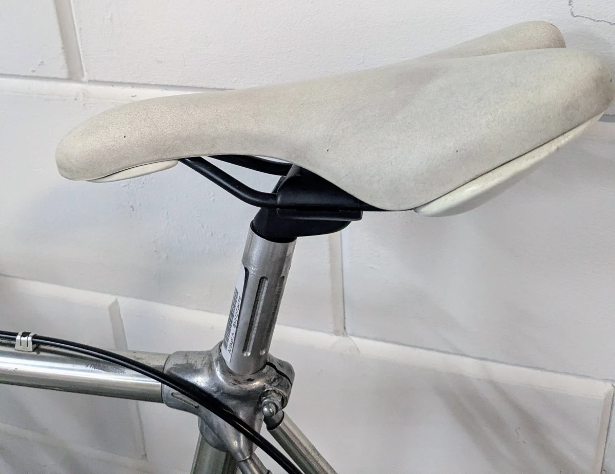 Koersfiets "ALAN" met retro onderdelen. - foto 5