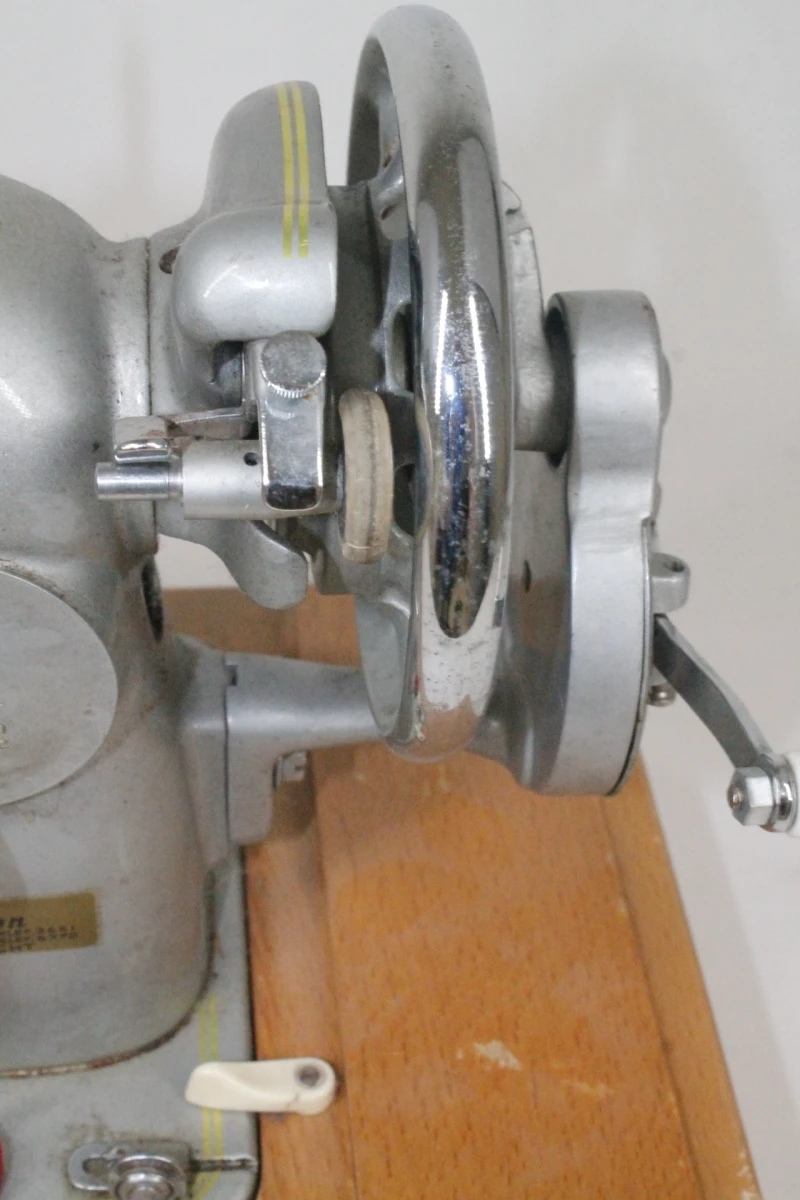 Vintage Ardona naaimachine - foto 4