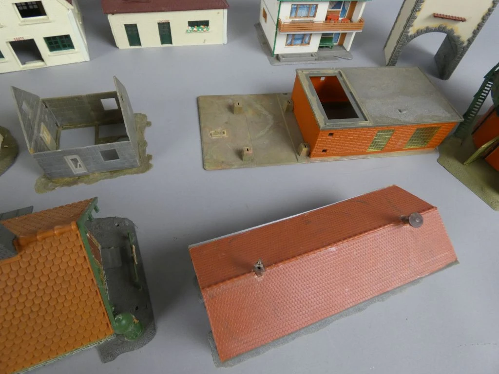 Set van diverse modelhuisjes voor modelbouw - foto 9