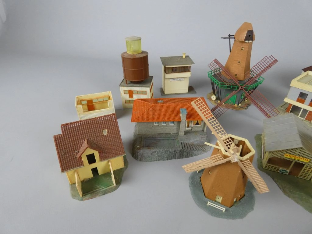 Set van diverse modelhuisjes voor modelbouw - foto 2