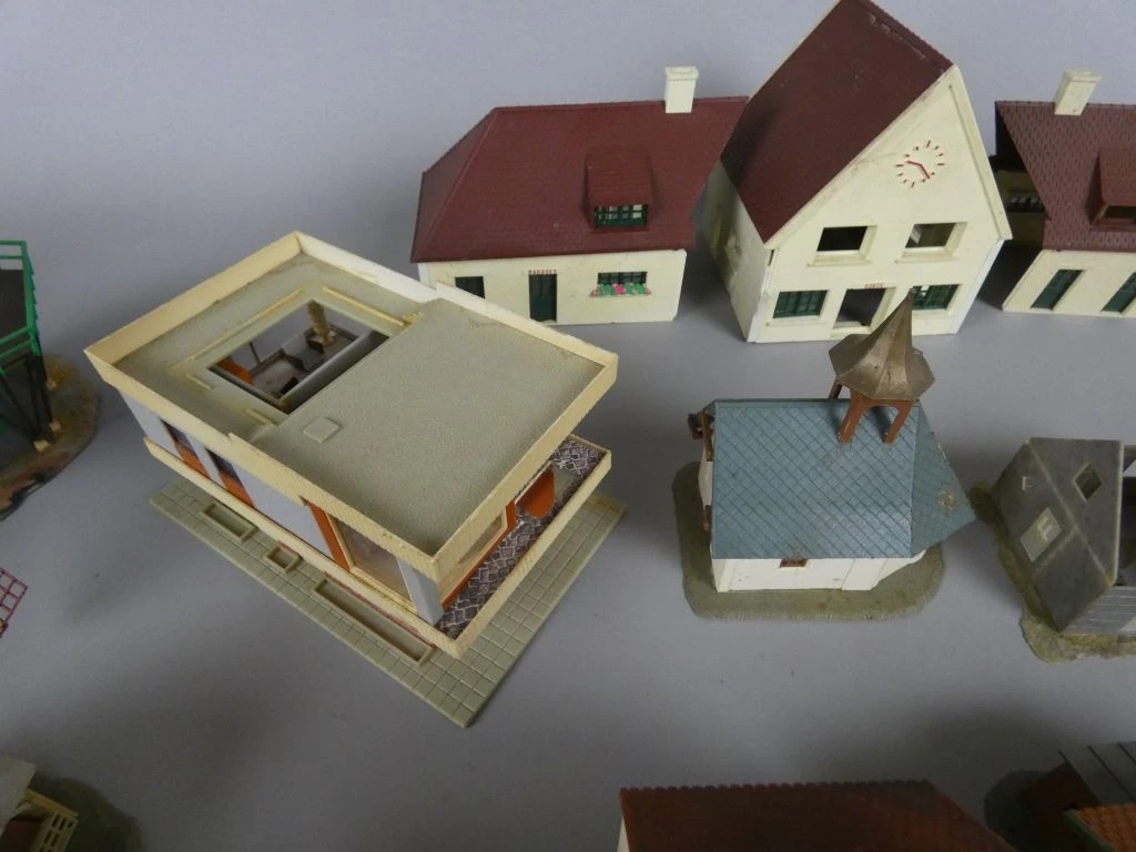 Set van diverse modelhuisjes voor modelbouw - foto 5