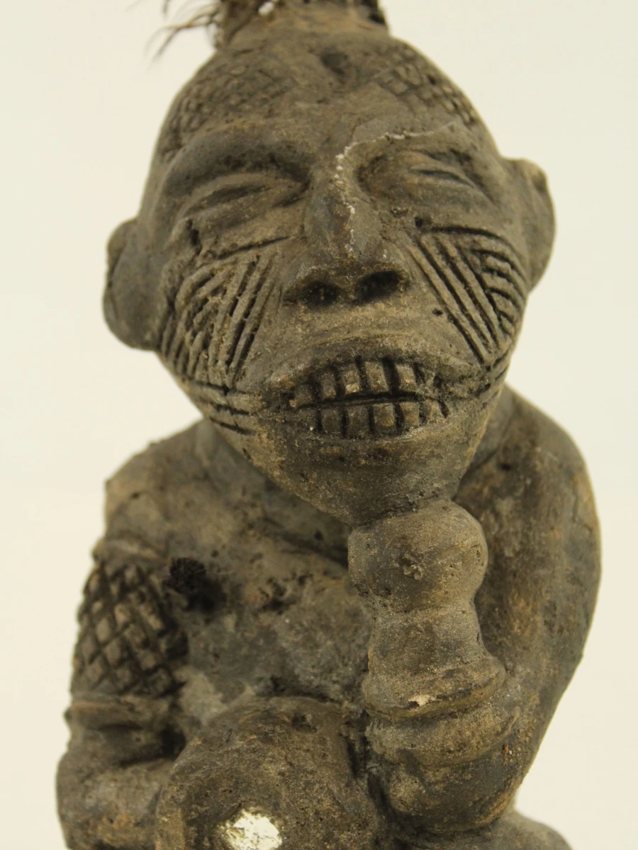 Centraal-Afrikaans Nkisi-krachtfiguur in de Kongo-traditie - foto 5