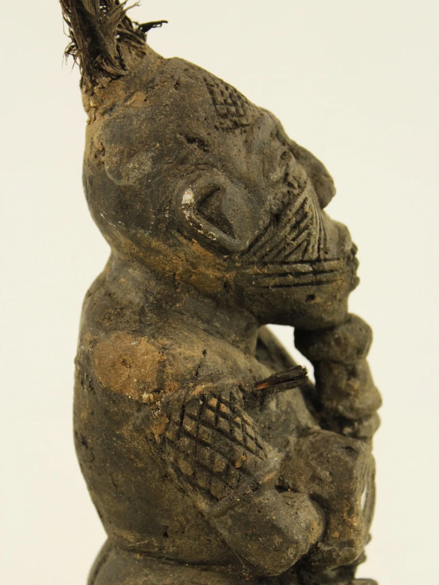 Centraal-Afrikaans Nkisi-krachtfiguur in de Kongo-traditie - foto 8