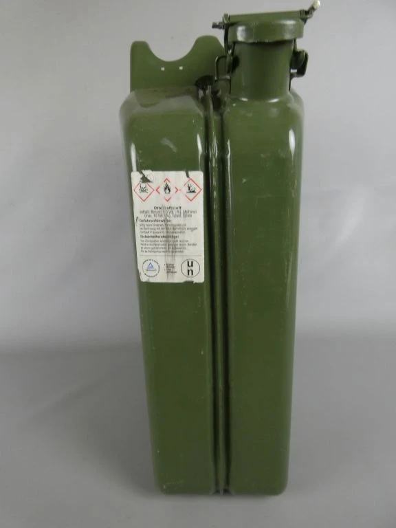 Groene metalen jerrycan 20L - foto 2
