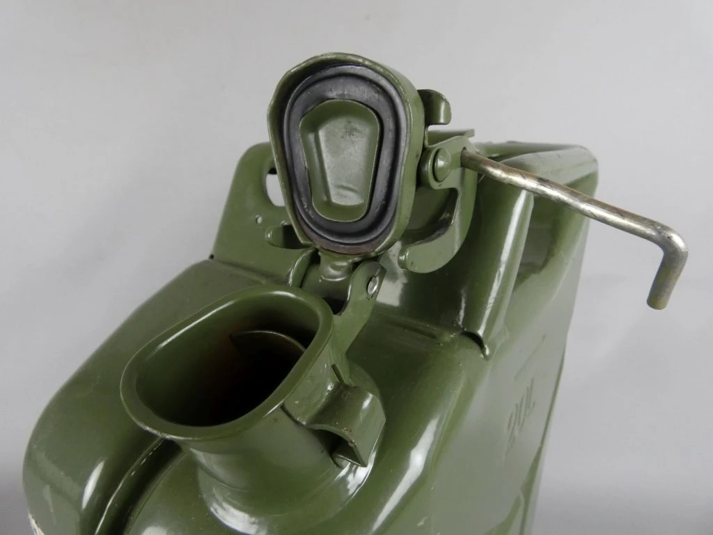 Groene metalen jerrycan 20L - foto 6