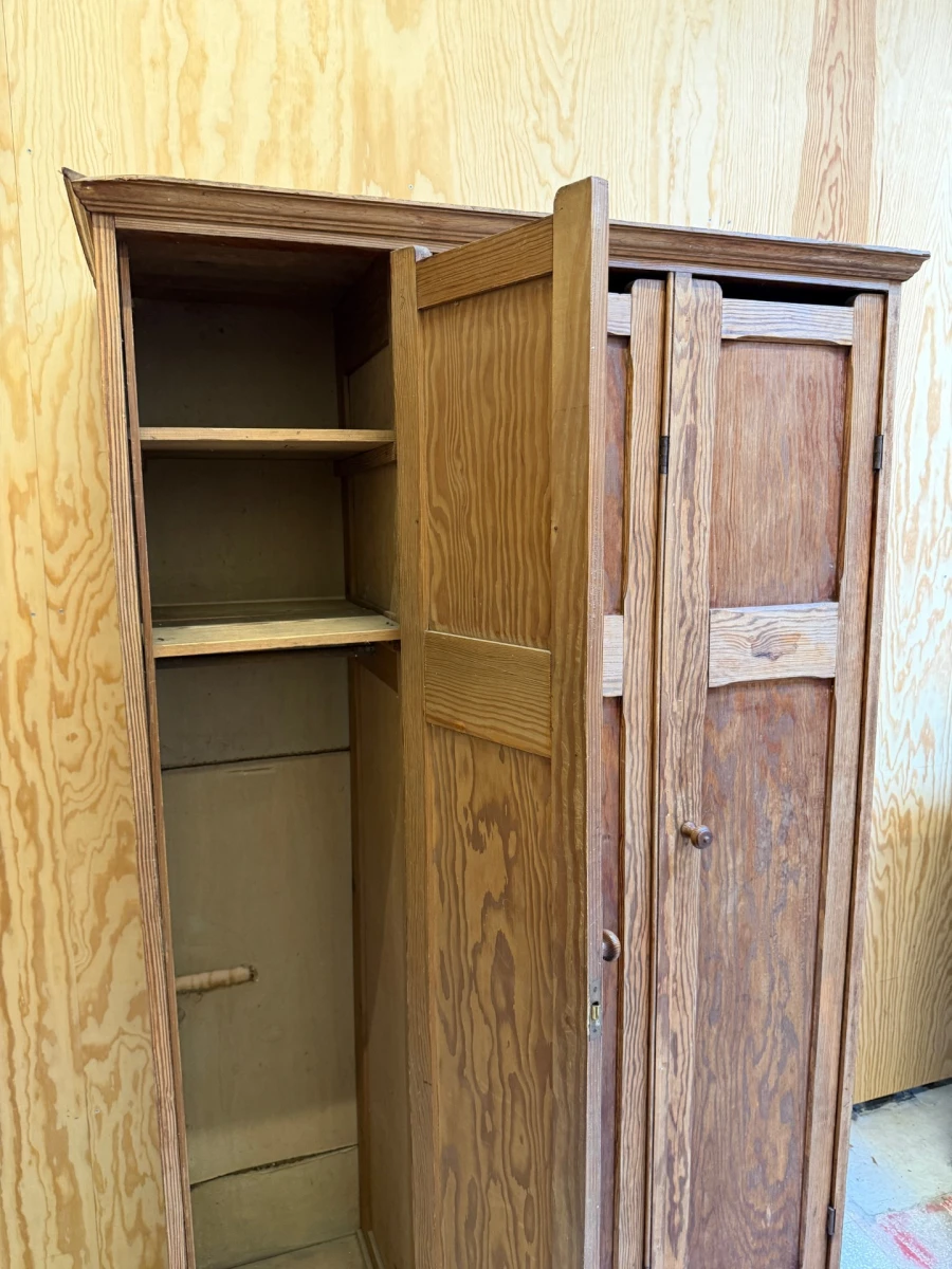 Vintage houten lockerkast uit Sint-Niklaasinstituut Anderlecht - foto 4