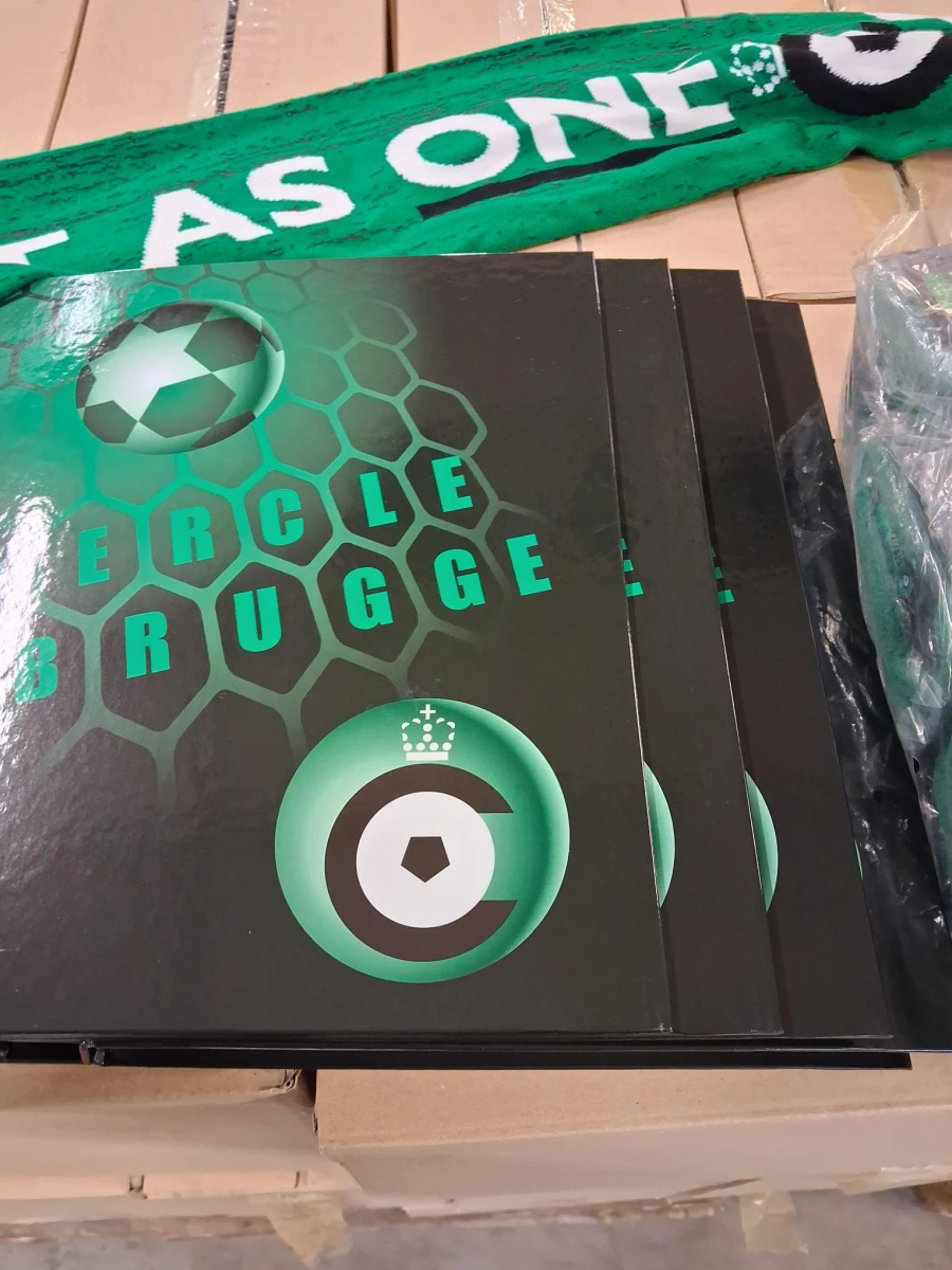 Gigantisch lot merchandise Cercle Brugge - foto 2