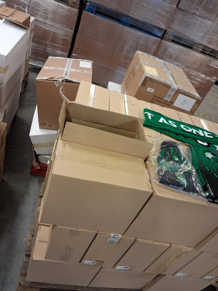 Gigantisch lot merchandise Cercle Brugge - foto 7