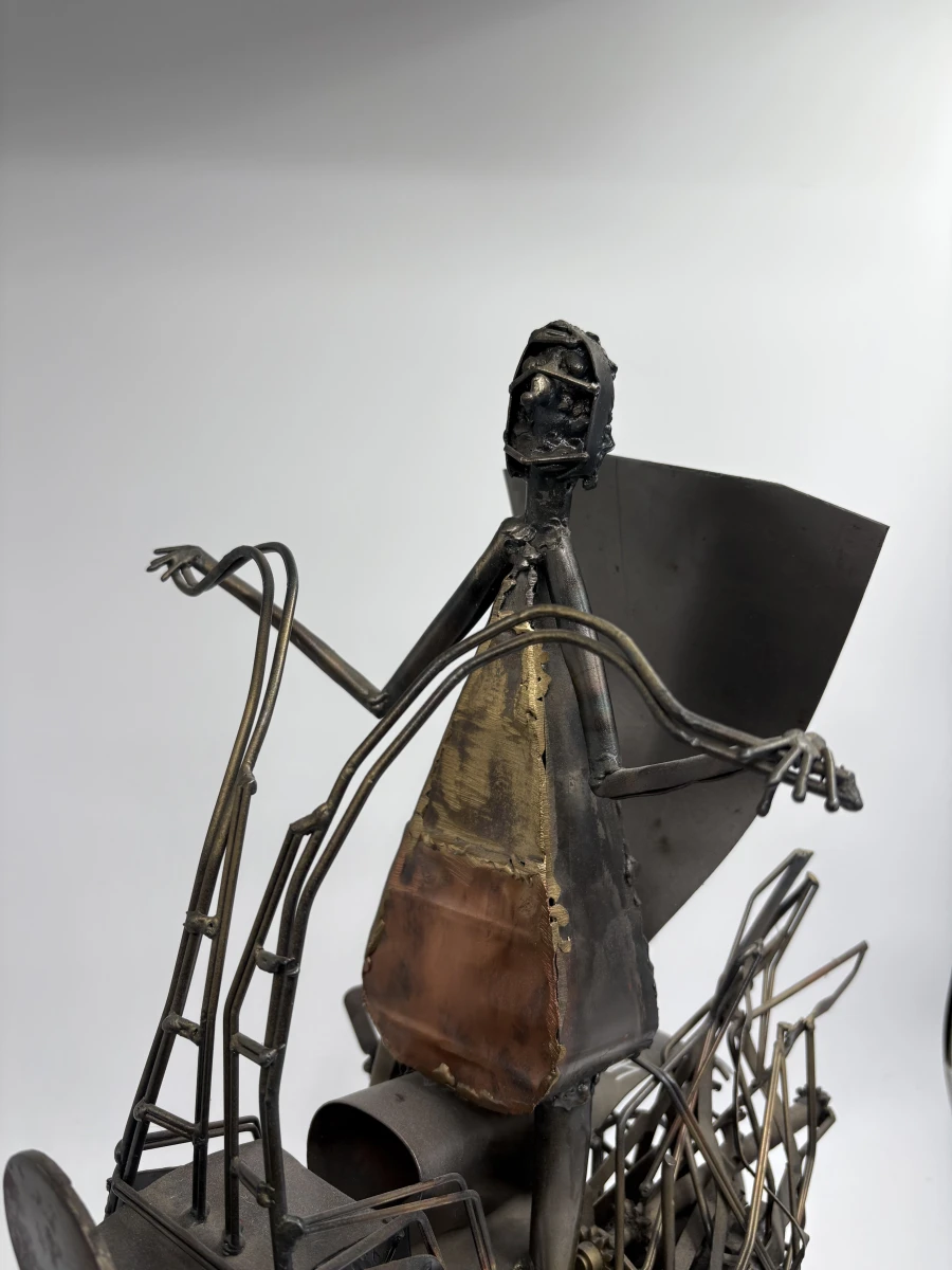 Brutalistisch metalen sculptuur 'Figuur op fiets' – Lafargue - foto 6