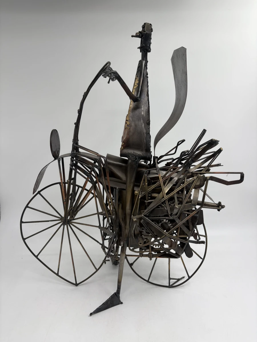 Brutalistisch metalen sculptuur 'Figuur op fiets' – Lafargue - foto 2